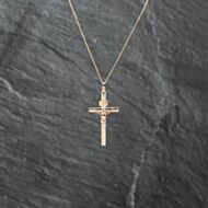 Pre-Owned 9ct Yellow Gold Crucifix Cross Pendant & 18 Inch Curb Chain 41142898