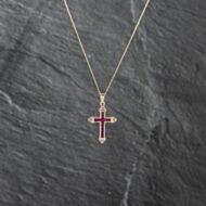 Pre-Owned 9ct Yellow Gold Ruby & Diamond Cross Pendant & 18 Inch Curb Chain 41142903