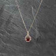 Pre-Owned 9ct Yellow Gold Carnelian & Onyx Swivel Fob Pendant & 24 Inch Belcher Chain 41142923