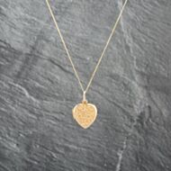 Pre-Owned 9ct Yellow Gold Heart Shape Foliate Engraved Locket Pendant & 18 Inch Curb Chain 41142948
