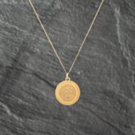 Pre-Owned 9ct Yellow Gold Round Openwork St Christopher Pendant & 18 Inch Curb Chain 41142977