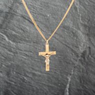 Pre-Owned 9ct Yellow Gold Crucifix Cross Pendant & 18 Inch Curb Chain 41143036