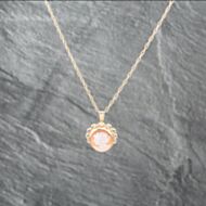 Pre-Owned 9ct Yellow Gold Cameo Pendant & 16 Inch Prince Of Wales Chain 41143078