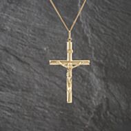 Pre-Owned 9ct Yellow Gold Crucifix Cross Pendant & 16 Inch Curb Chain 41143116
