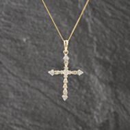Pre-Owned Yellow Gold 0.22ct Diamond Set Cross Pendant & 18 Inch Curb Chain 41143117