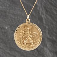 Pre-Owned 9ct Yellow Gold Round St Christopher Pendant & 16 Inch Curb Chain 41143126