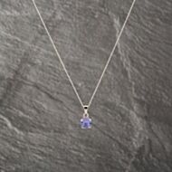 Pre-Owned 9ct White Gold Tanzanite Pendant & 18 Inch Prince Of Wales Chain 41143177