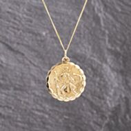 Pre-Owned 9ct Yellow Gold Round St Christopher Pendant & 18 Inch Curb Chain 41143236