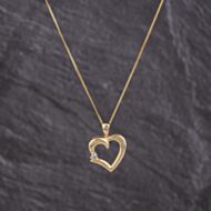 Pre-Owned 9ct Yellow Gold 0.04ct Brilliant Cut Diamond Penwork Heart Pendant & 18 Inch Curb Chain 41143258