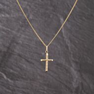 Pre-Owned 9ct Yellow Gold Engraved Cross Pendant & 16 Inch Curb Chain 41143287