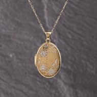 Pre-Owned 9ct Two Colour Gold Oval Flower Patterned Locket Pendant & 18 Inch Curb Chain 41143326