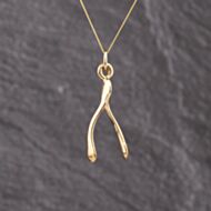 Pre-Owned 9ct Yellow Gold Wishbone Pendant & 18 Inch Curb Chain 41143336