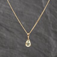 Pre-Owned 9ct Yellow Gold Green Beryl Pear Shape Pendant & 20 Inch Curb Chain 41143348