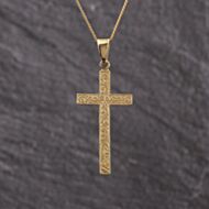 Pre-Owned 18ct Yellow Gold Patterned Cross Pendant & 18 Inch Curb Chain 41143363
