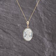 Pre-Owned Yellow Gold Cameo Blue Wedgwood Oval Pendant & 18 Inch Curb Chain 41143372