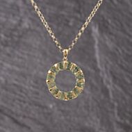 Pre-Owned 9ct Yellow Gold Green Tourmaline Open Circle Pendant & 20 Inch Belcher Chain 41143377