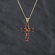 Pre-Owned 9ct Yellow Gold Garnet Cross Pendant & 18 Inch Curb Chain 41143426