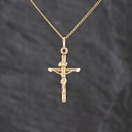 Pre-Owned 9ct Yellow Gold Crucifix Cross Pendant & 18 Inch Curb Chain 41143469