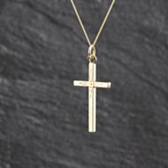 Pre-Owned Vintage Yellow Gold Engraved Cross Pendant & 18 Inch Curb Chain 41143502