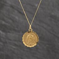 Pre-Owned 9ct Yellow Gold Mary Scollop Edged Pendant & 18 Inch Curb Chain 41143540
