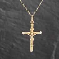 Pre-Owned 9ct Yellow Gold Cruxifix Cross Pendant & 22 Inch Belcher Chain 41143561