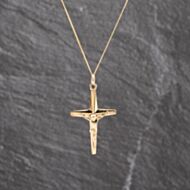Pre-Owned Vintage 9ct Yellow Gold Crucifix Cross Pendant & 18 Inch Curb Chain 41143612
