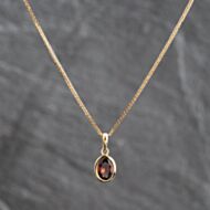 Pre-Owned 9ct Yellow Gold Garnet Oval Pendant & 16 Inch Foxtail Chain 41143676