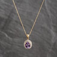Pre-Owned 9ct Yellow Gold Amethyst & Diamond Oval Pendant & 18 Inch Prince Of Wales Chain 41143711