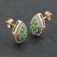 Pre-Owned 9ct Yellow Gold Emerald & Diamond Teardrop 14mm Stud Earrings 41172394