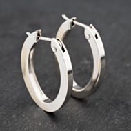 Pre-Owned 9ct White Gold 23.9mm Plain Oval Hinged Clasp Hoop Earrings 41172844