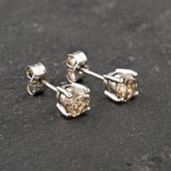 Pre-Owned 18ct White Gold 5mm 1.00ct Diamond Single Stone Four Claw Stud Earrings 41173134