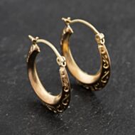 Pre-Owned Yellow Gold 19mm Swirls Pattern Hoop Earrings 41173421