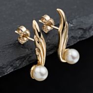 Pre-Owned 9ct Yellow Gold 20.6mm Cultured Pearl Stud Earrings 41173617