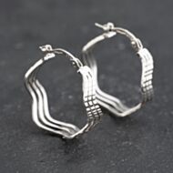 Pre-Owned 9ct White Gold 20.3mm Triple Wave Design Hoop Earrings 41173649