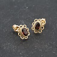 Pre-Owned Yellow Gold 10.8mm Garnet Oval Scalloped Edge Stud Earrings 41173703