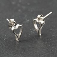 Pre-Owned White Gold Diamond Heart Stud Earrings 41174174