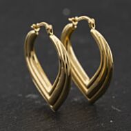 Pre-Owned 14ct Yellow Gold Ridged Heart Shape 30.2mm Creole Earrings 41174277