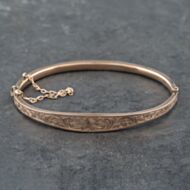 Pre-Owned Vintage 9ct Rose Gold Engraved Standard Hinged Bangle 41211347