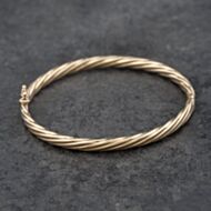 Pre-Owned 9ct Yellow Gold Twisted Hinged Bangle 41211365
