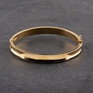 Pre-Owned 9ct Yellow Gold Concave Hinged Bangle 41211369