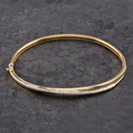 Pre-Owned 9ct Yellow Gold 0.15ct Diamond Crossover Hinged Bangle 41211376