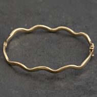 Pre-Owned 9ct Yellow Gold Wave Hinged Bangle 41211479