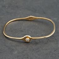 Pre-Owned 14ct Yellow Gold 0.10ct Diamond Set Hinged Bangle 41211492