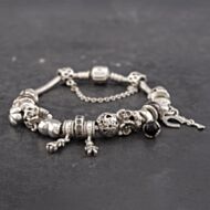 Pre-Owned Pandora Silver Pandora With Safety Chain And 17 Charms 7.5 Inch Charm Bracelet 41221374