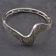 Pre-Owned Silver Marcasite Pave Wave Style Fancy Hinged Bangle 41251562