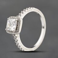 Pre-Owned Silver Cubic Zirconia Cushion Shaped Shoulder Set Cluster Ring 41251564