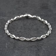 Pre-Owned 18ct White Gold 1.53ct Diamond Baguette & Brilliant Cut 7 Inch Tennis Bracelet 41281437