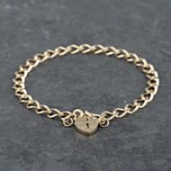 Pre-Owned 9ct Yellow Gold Padlock & Safety Chain 7 Inch Curb Chain Bracelet 41281557