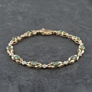 Pre-Owned 9ct Yellow Gold Emerald & 0.09ct Diamond Set 7.5 Inch Bracelet 41281584
