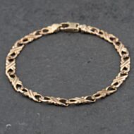 Pre-Owned 9ct Yellow Gold Crossover 7.5 Inch Curb Chain Bracelet 41281600